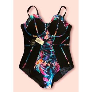 Torrid Underwire Slim Fix One Piece - Tropical Print Size 2-DD/F